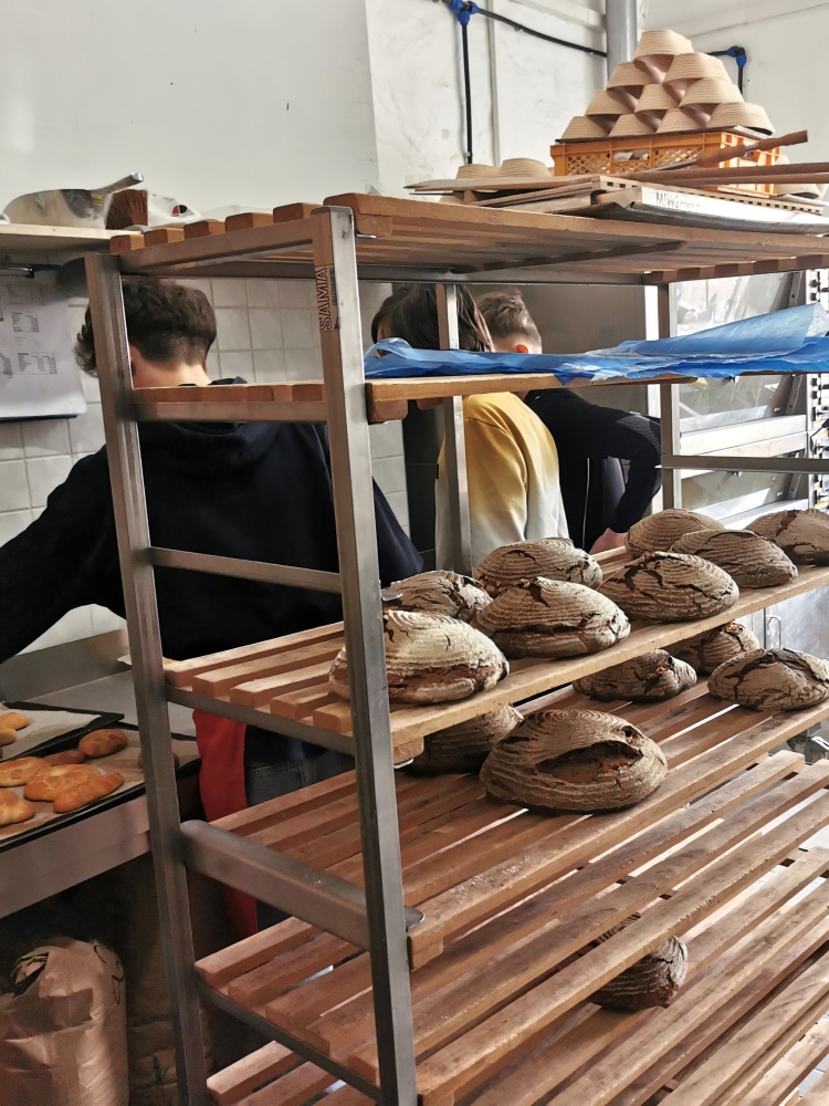 In der Backstube der Gemeinschaftsgetragenen Bäckerei Ge:Bäck